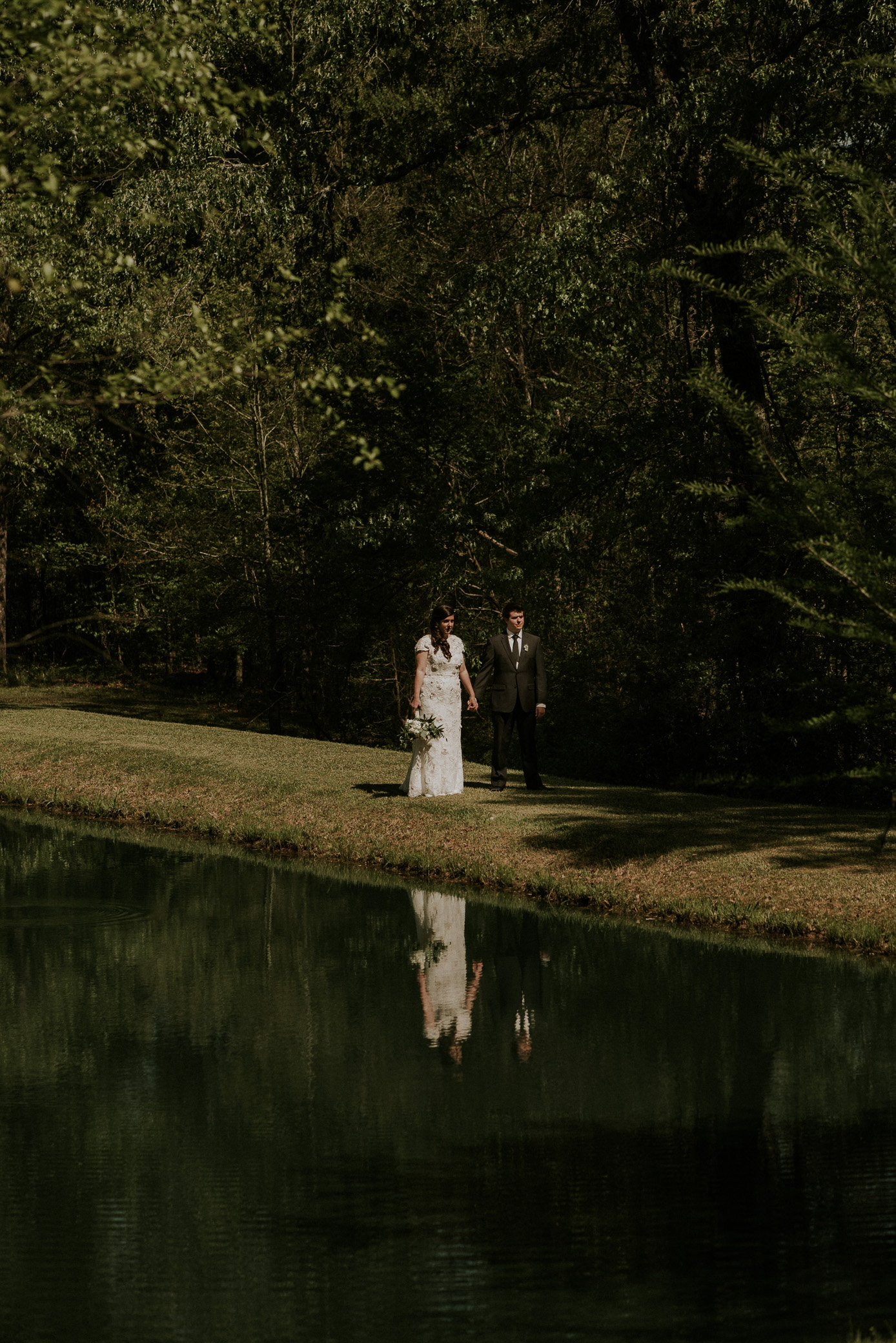 outdoor-intimate-backyard-wedding-jackson-ms-Tracy-Nathan-25
